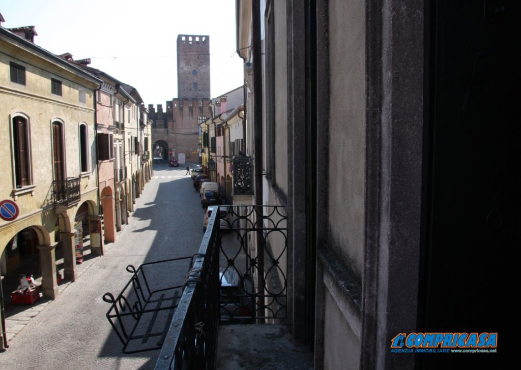 Sale Historic Palaces Montagnana - Palace in the historic center Locality 