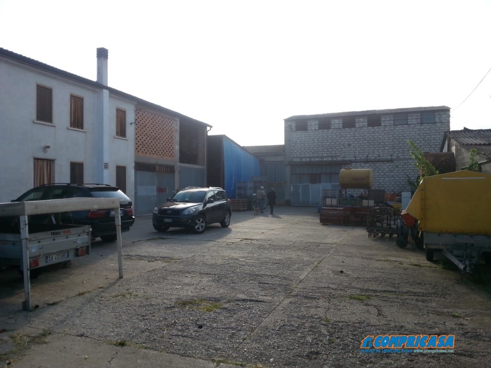  roveredo di guà vendita quart: roveredo di guà compricasa agenzia immobiliare