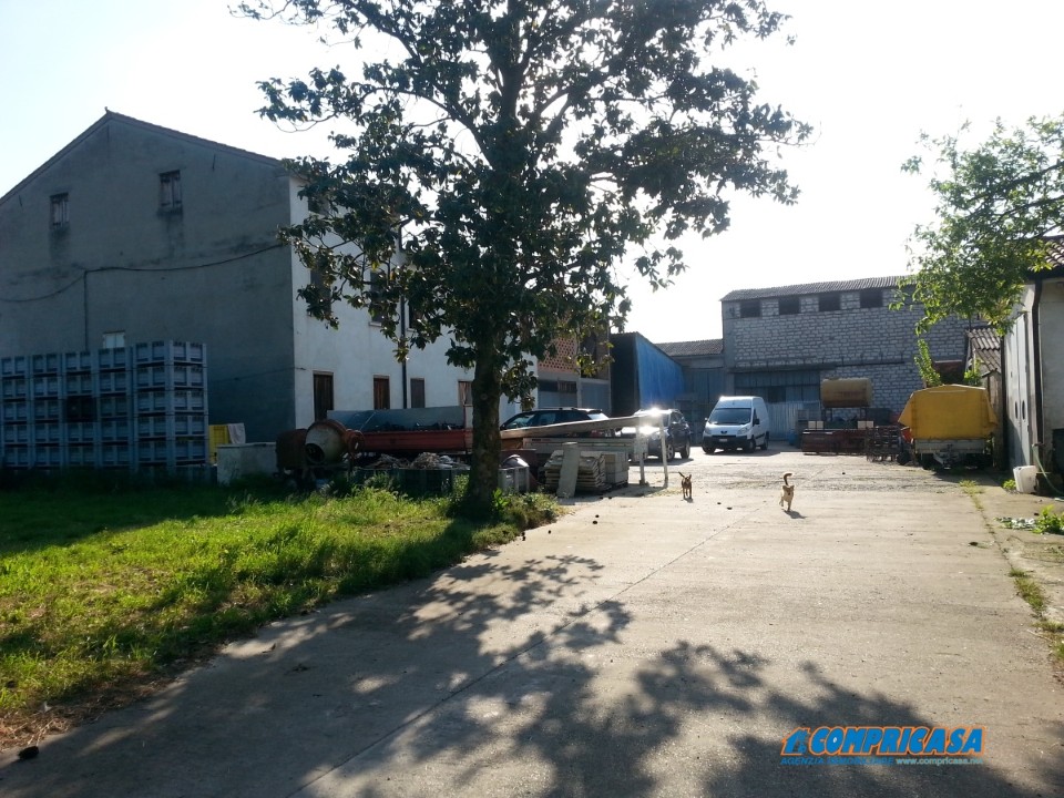 Rustico - Cascina ROVEREDO DI GUÀ vendita  Roveredo di Guà  Compricasa Agenzia Immobiliare