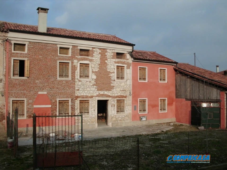  roveredo di guà vendita quart: roveredo di guà compricasa agenzia immobiliare