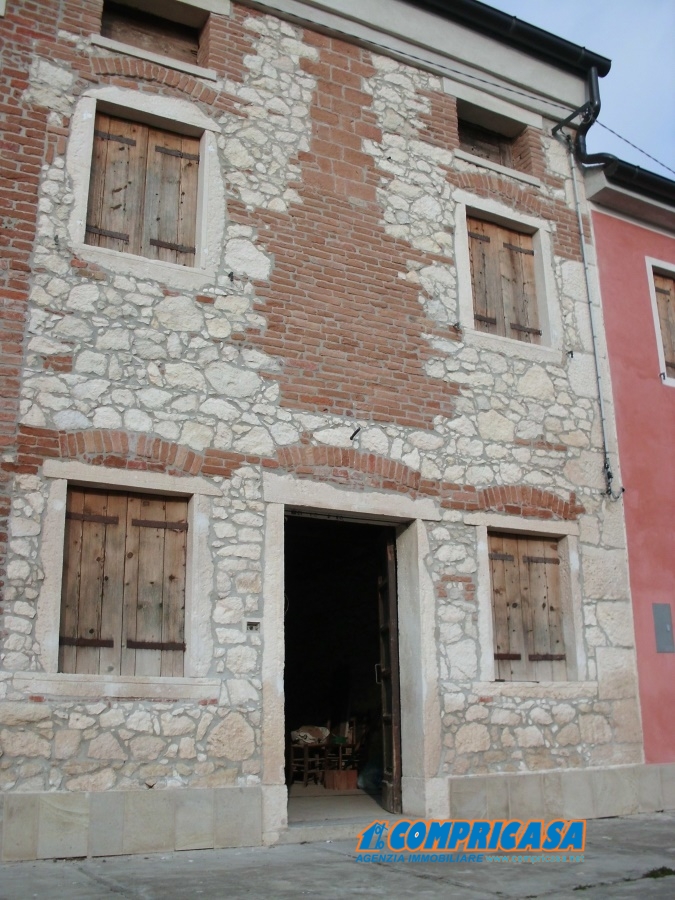 Rustico - Cascina ROVEREDO DI GUÀ vendita  Roveredo di Guà  Compricasa Agenzia Immobiliare
