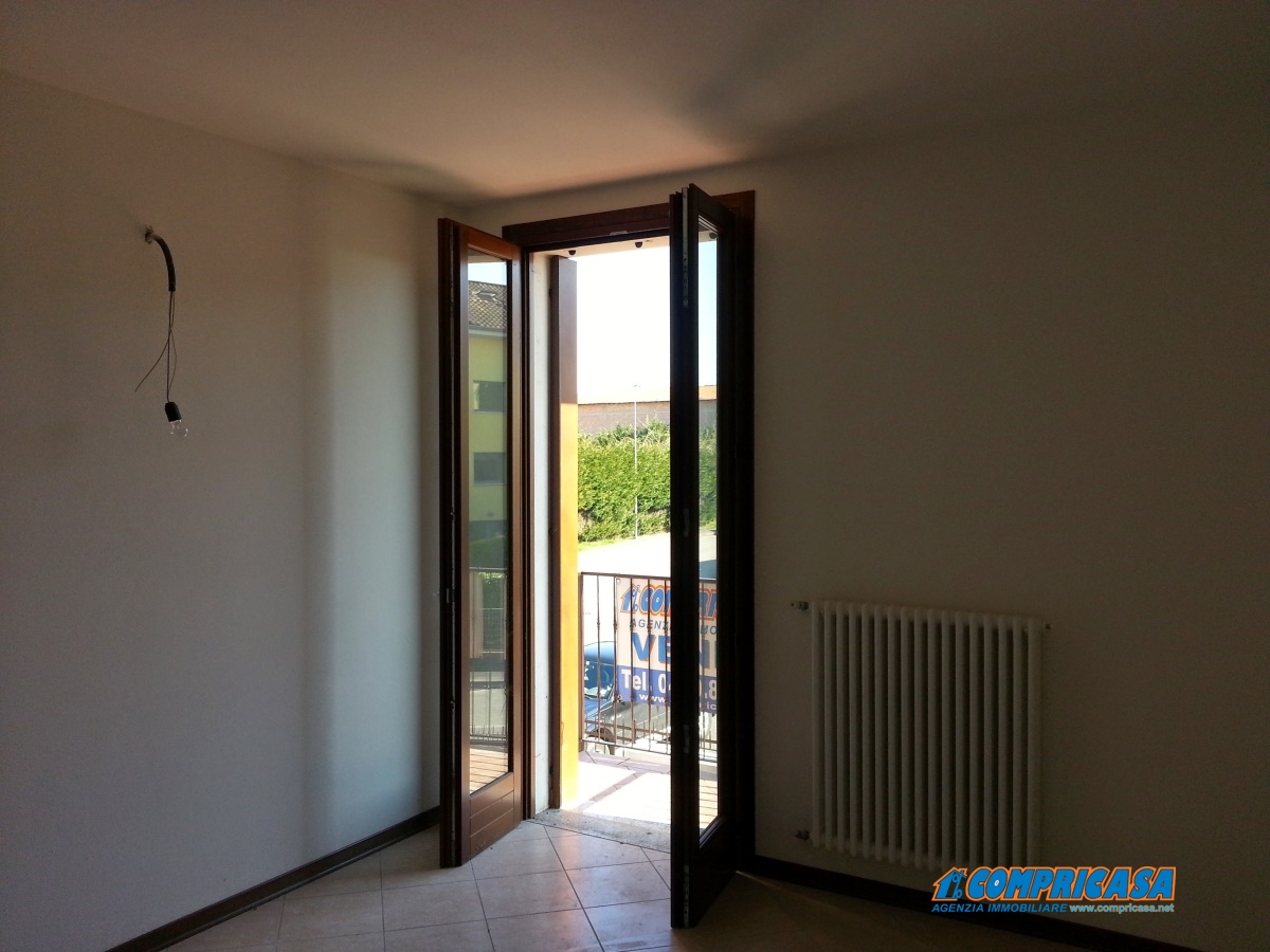 Appartamento MEGLIADINO SAN FIDENZIO affitto  Megliadino San Fidenzio  Compricasa Agenzia Immobiliare