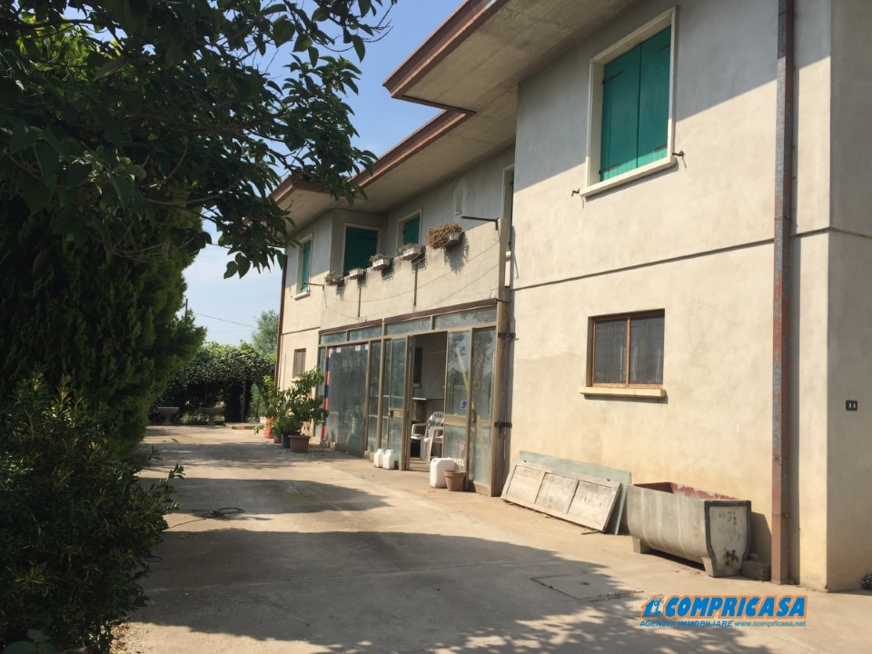  montagnana vendita quart: montagnana compricasa agenzia immobiliare