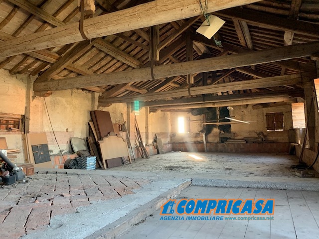 Rustico - Cascina URBANA vendita  Urbana  Compricasa Agenzia Immobiliare