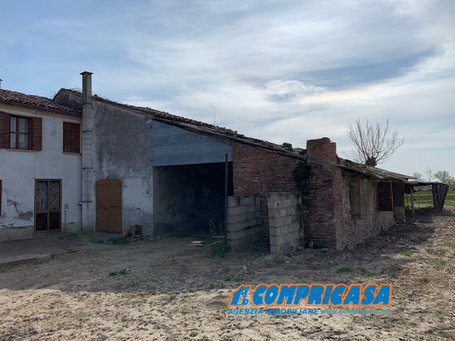 Rustico - Cascina ITALIA vendita  Saletto  Compricasa Agenzia Immobiliare