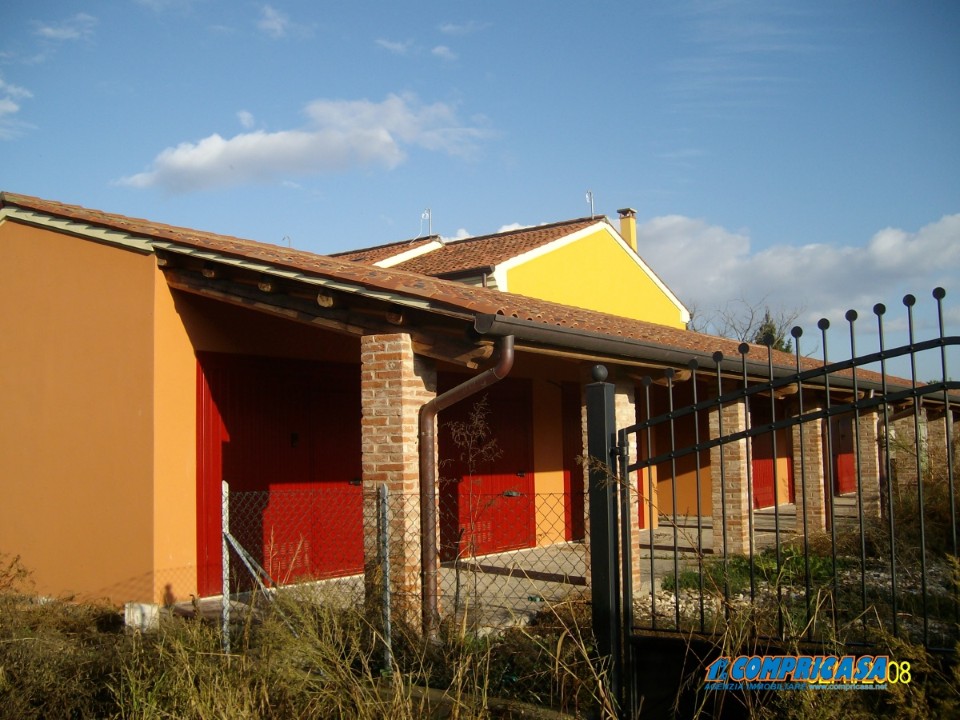 Vendita Casa Semindipendente Casale di Scodosia