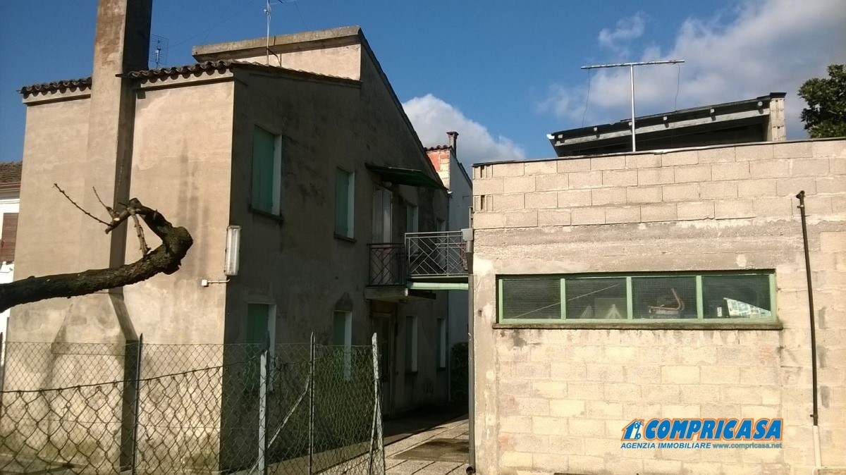 Villa Bifamiliare OSPEDALETTO EUGANEO vendita  Ospedaletto Euganeo  Compricasa Agenzia Immobiliare