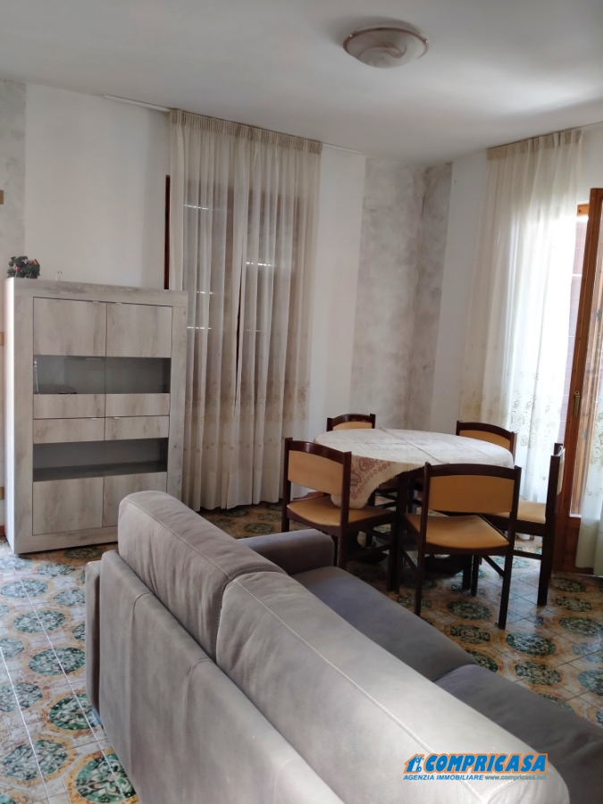 Appartamento BARDOLINO affitto  Calmasino  Compricasa Agenzia Immobiliare