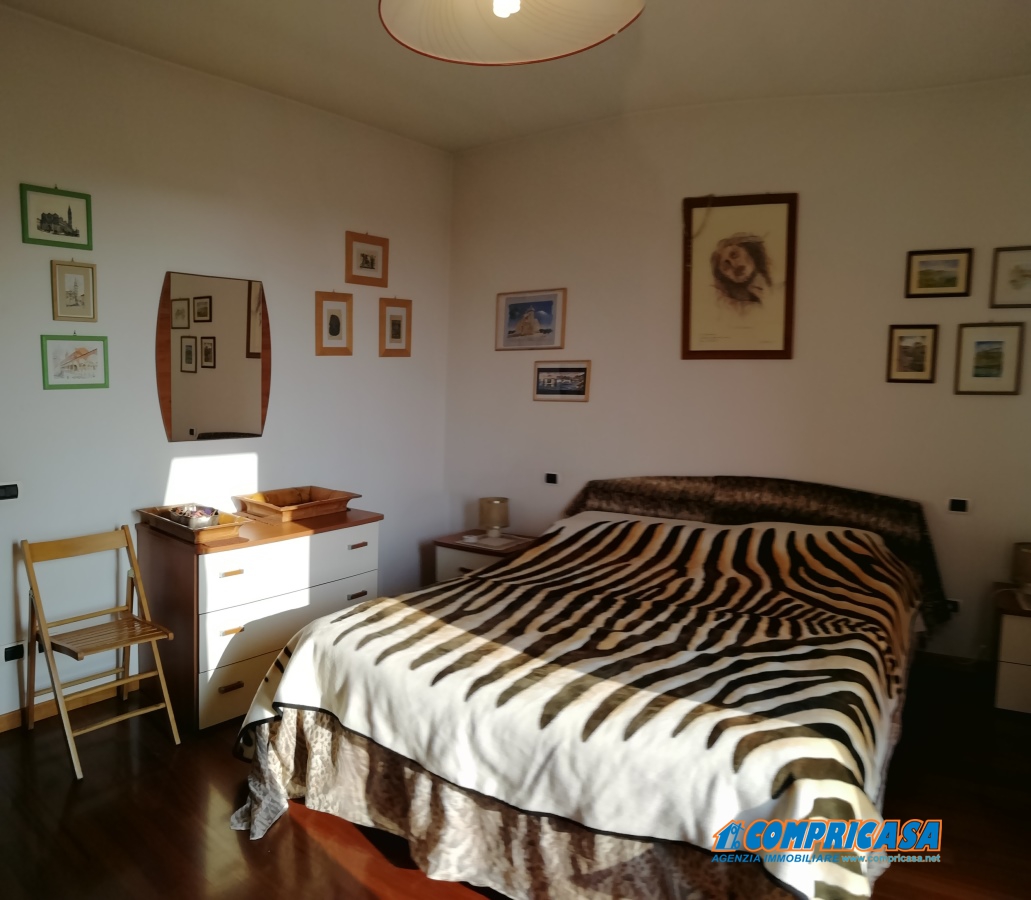 Villa Bifamiliare GARDA affitto  Garda  Compricasa Agenzia Immobiliare