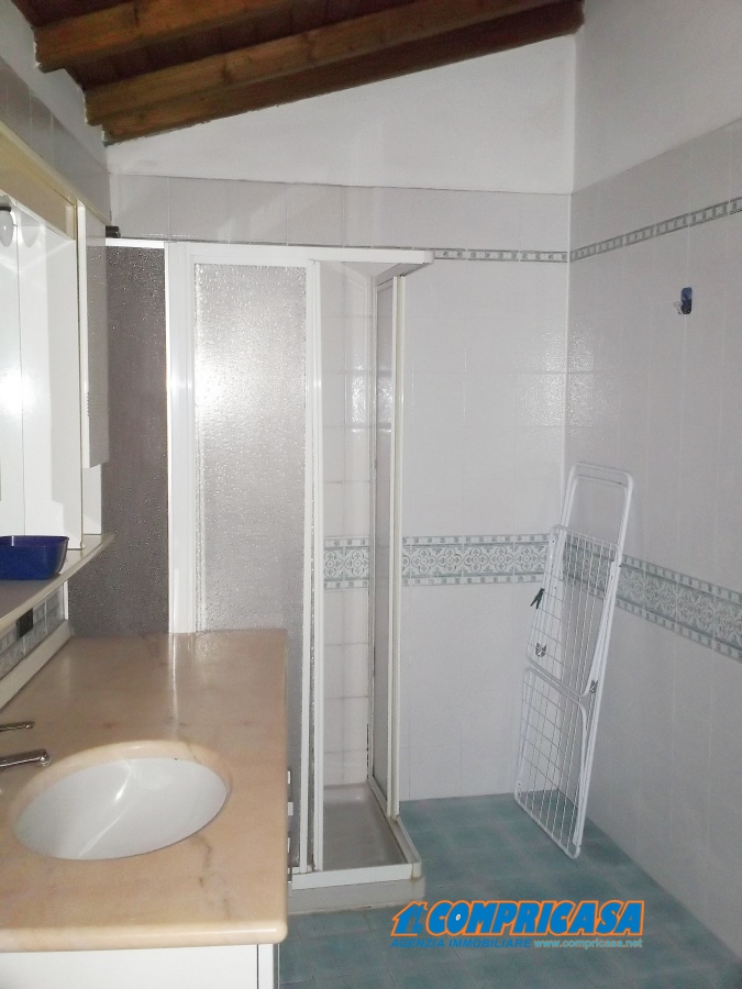 Appartamento BARDOLINO affitto  Calmasino  Compricasa Agenzia Immobiliare