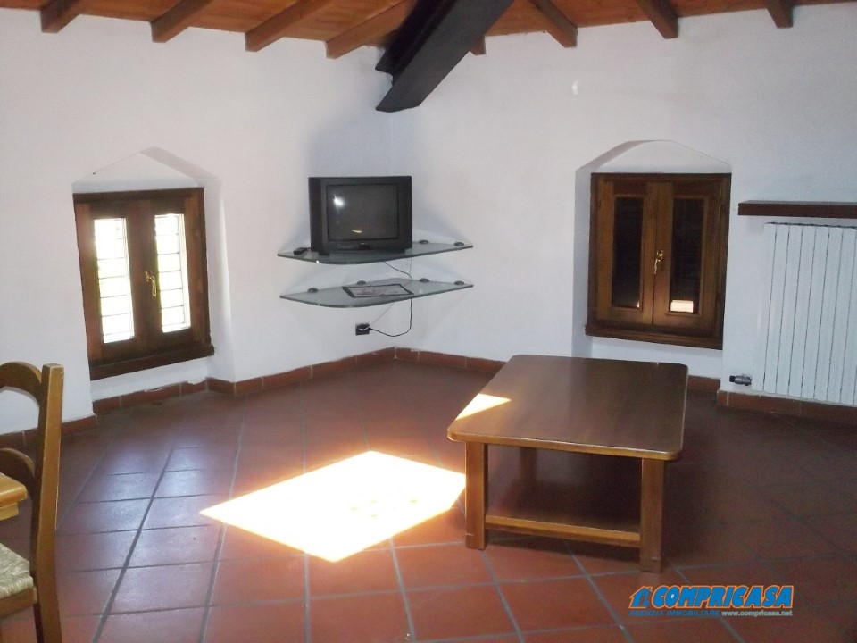 Appartamento BARDOLINO vendita  Calmasino  Compricasa Agenzia Immobiliare