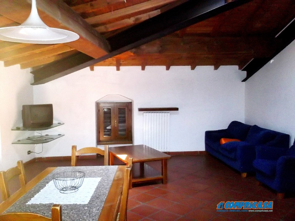 Appartamento BARDOLINO vendita  Calmasino  Compricasa Agenzia Immobiliare