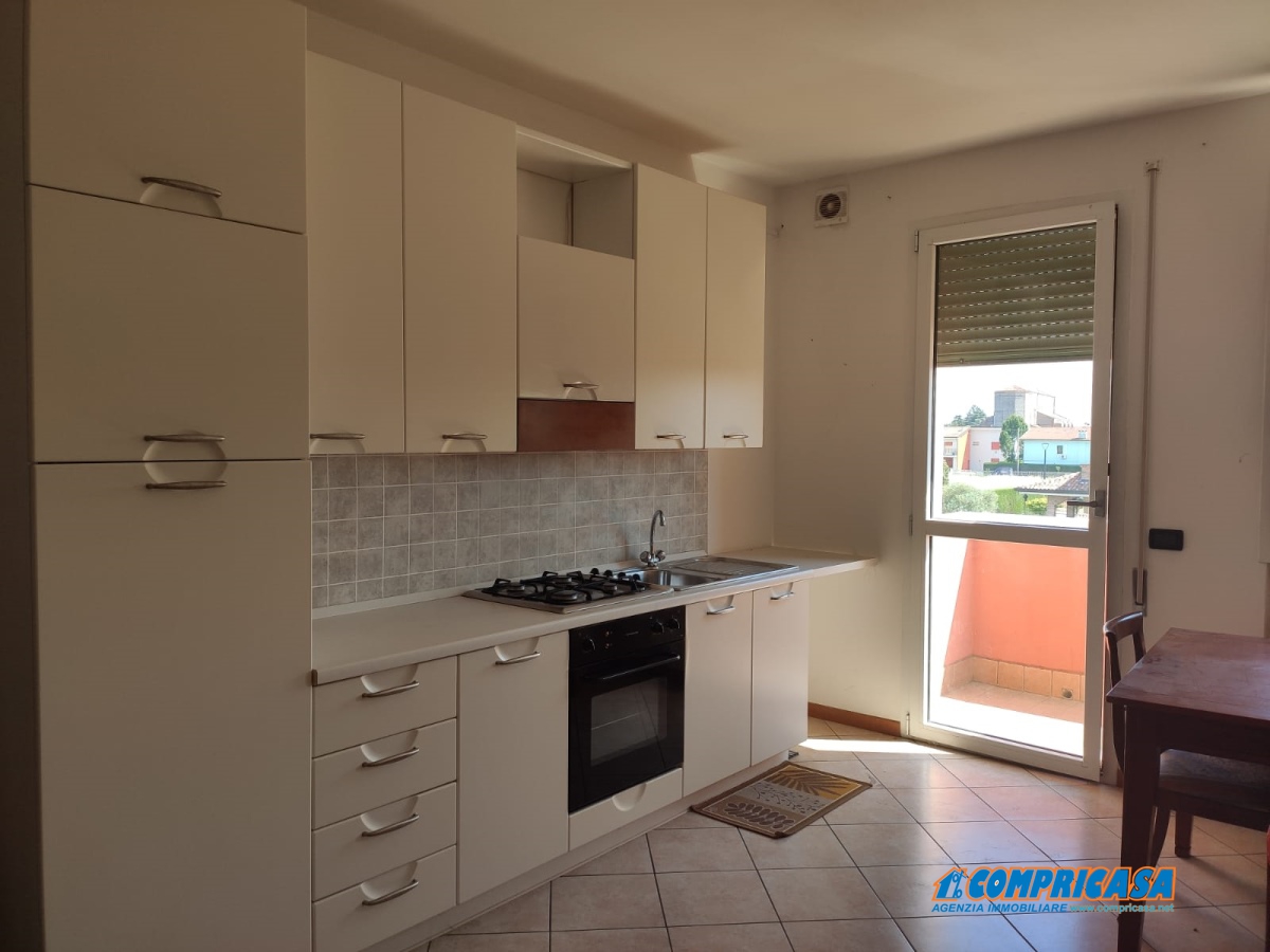 Appartamento CASALE DI SCODOSIA vendita  Casale di Scodosia  Compricasa Agenzia Immobiliare