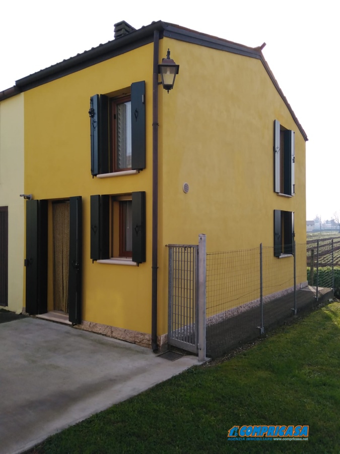 Villa Bifamiliare ROVEREDO DI GUÀ vendita  Roveredo di Guà  Compricasa Agenzia Immobiliare