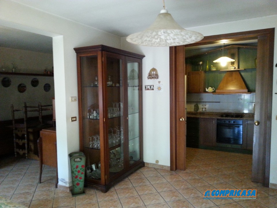 Villa Unifamiliare - Indipendente URBANA vendita  Urbana  Compricasa Agenzia Immobiliare