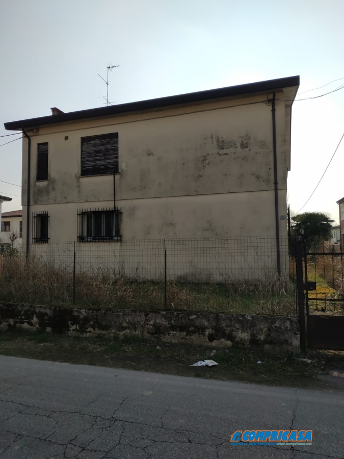 Villa Unifamiliare - Indipendente OSPEDALETTO EUGANEO vendita  Ospedaletto Euganeo  Compricasa Agenzia Immobiliare