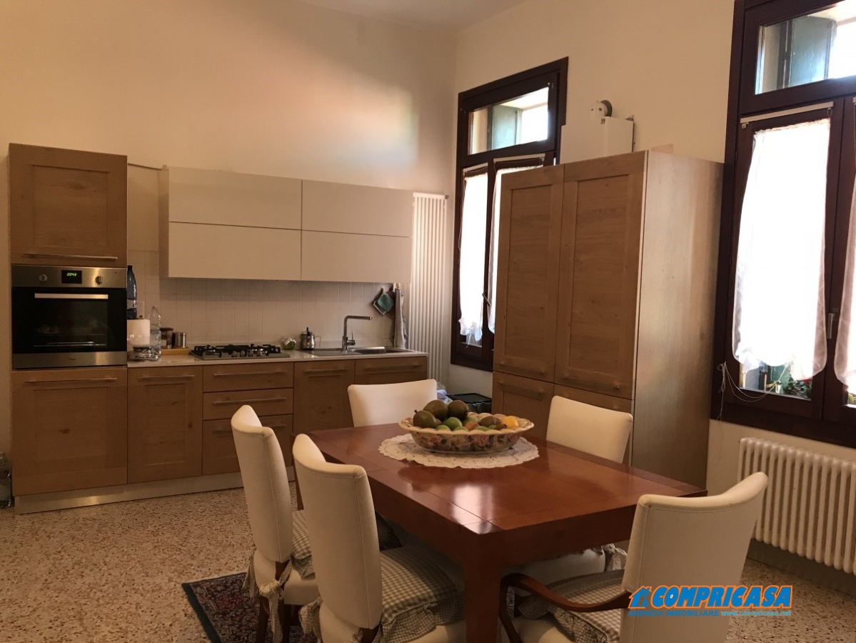 Appartamento MONTAGNANA vendita  Montagnana  Compricasa Agenzia Immobiliare