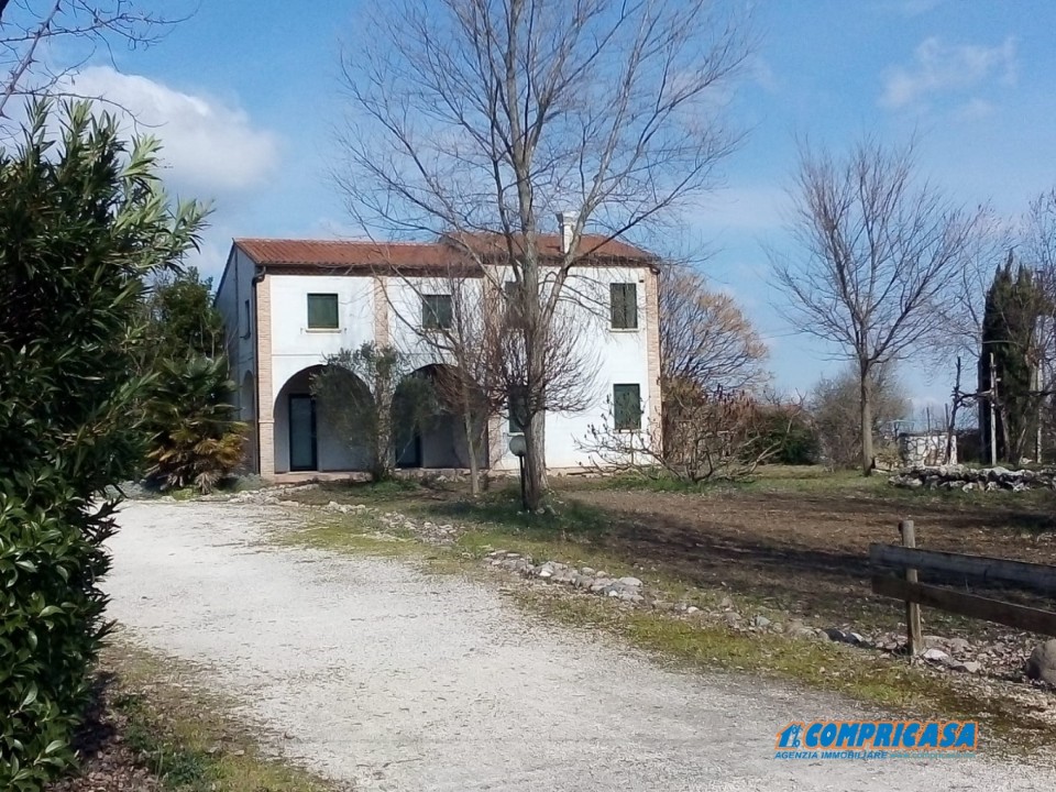 Villa MONTAGNANA vendita  Montagnana  Compricasa Agenzia Immobiliare